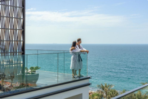 Iconic Location Nestled in the heart of Dubai's stunning coastline, this resort offers mesmerizing views of the Arabian Gulf and an ambiance of pure serenity. - 2026-06-08T131752.839