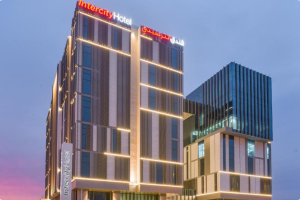 Iconic Location Nestled in the heart of Dubai's stunning coastline, this resort offers mesmerizing views of the Arabian Gulf and an ambiance of pure serenity. - 2026-08-13T172038.690